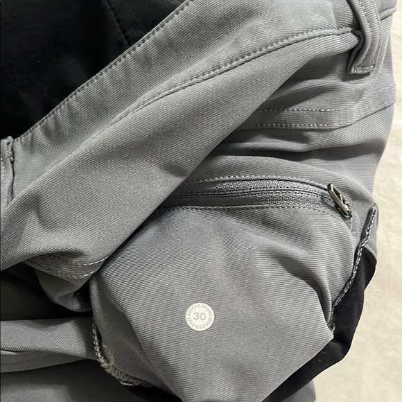 Lululemon Men's Gray Pants - Picture 6 of 13